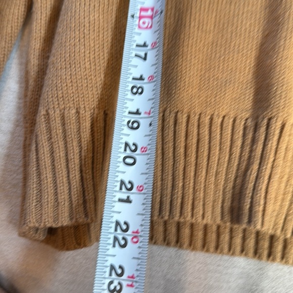 Sweater
Desert Dreamer Brand - Picture 9 of 10